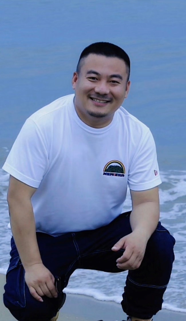 刚毅小叔